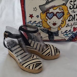 Tory Burch sandals sz 10.     NWOT